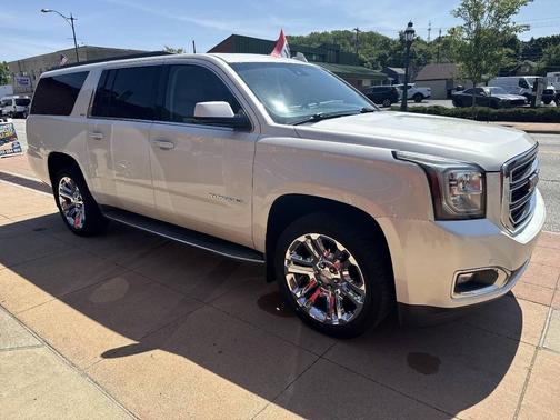 Champagne Silver Metallic 2015 GMC Yukon SLT