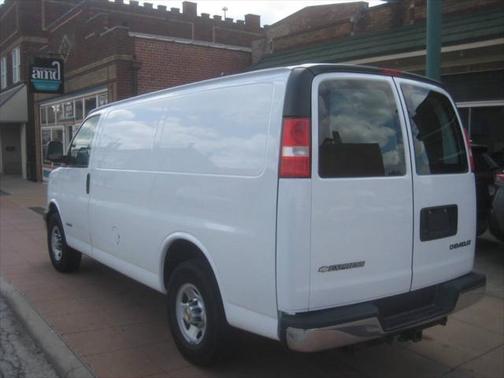 2006 Chevrolet Express 2500 Base