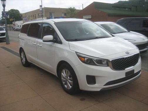2016 Kia Sedona LX