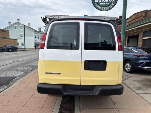 Summit White 2017 Chevrolet Express 2500 Work Van