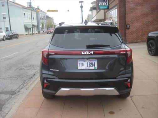 2025 Kia Seltos S