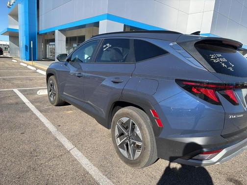 2025 Hyundai TUCSON SEL