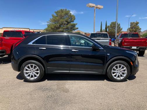 2022 Cadillac XT4 Luxury