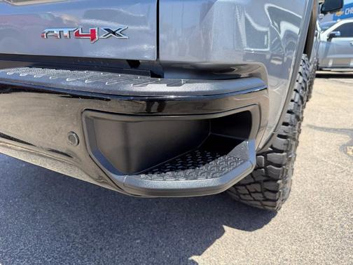Sterling 2024 GMC Sierra 1500 AT4X