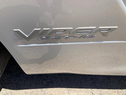 2004 Dodge Viper SRT-10