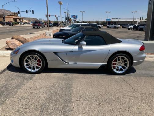 2004 Dodge Viper SRT-10