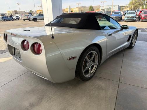 2004 Chevrolet Corvette Base