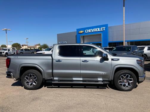 2025 GMC Sierra 1500 SLT