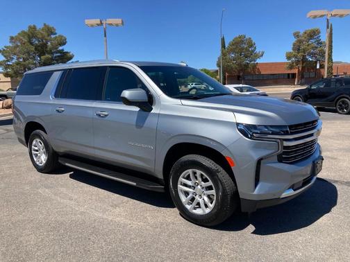 2023 Chevrolet Suburban LT