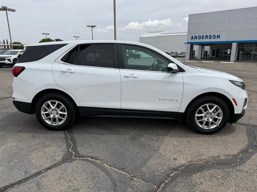 Summit White 2024 Chevrolet Equinox LT