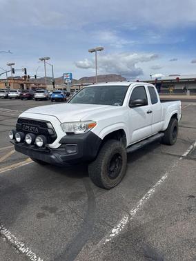 2017 Toyota Tacoma SR