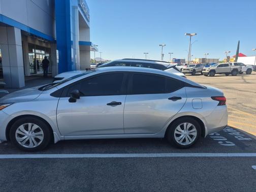 Brilliant Silver Metallic 2021 Nissan Versa S