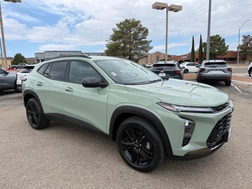 Green 2025 Chevrolet Trax ACTIV