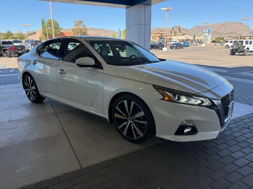 2019 Nissan Altima 2.5 Platinum