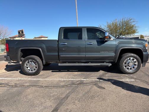 2017 GMC Sierra 2500 Denali