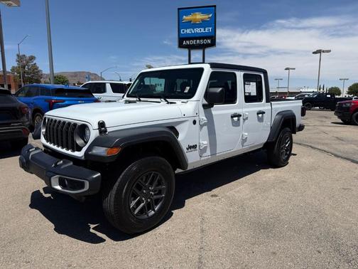 Bright White Clearcoat 2025 Jeep Gladiator Sport