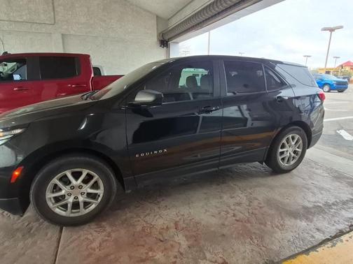 Mosaic Black Metallic 2023 Chevrolet Equinox LS