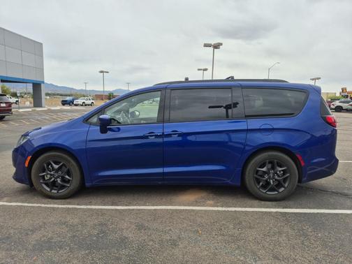 2020 Chrysler Pacifica Touring-L