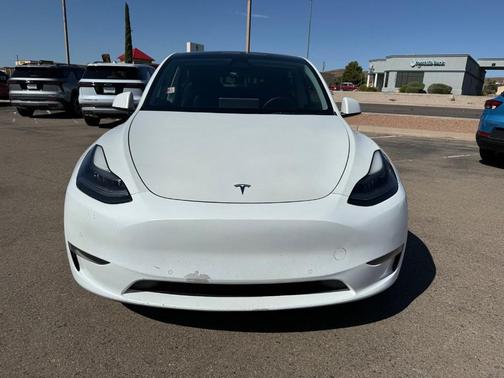 Pearl White Multi 2022 Tesla Model Y Performance