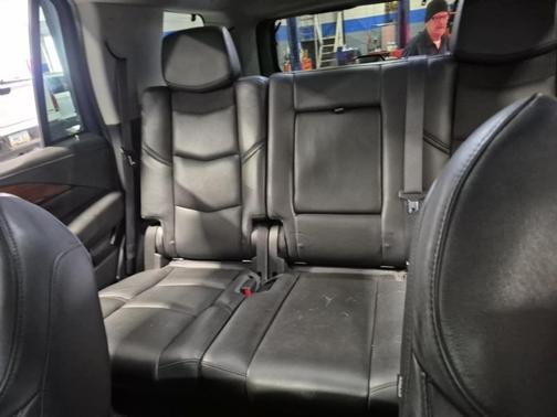 2017 Cadillac Escalade Luxury