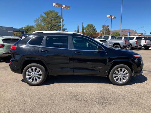 2017 Jeep Cherokee Overland