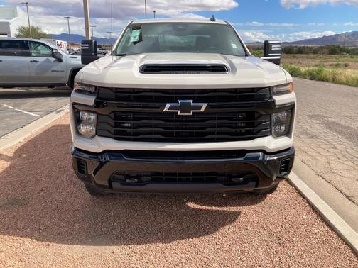 2026 Chevrolet Silverado 2500 Custom