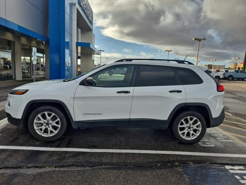 2016 Jeep Cherokee Sport