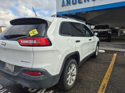2016 Jeep Cherokee Sport