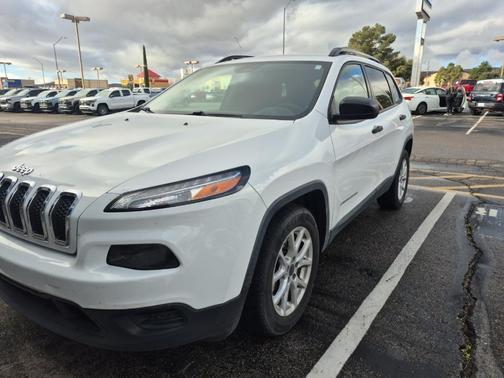 2016 Jeep Cherokee Sport