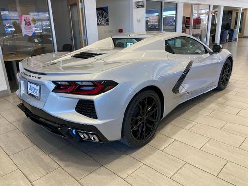 Blade Silver Metallic 2026 Chevrolet Corvette Stingray w/1LT