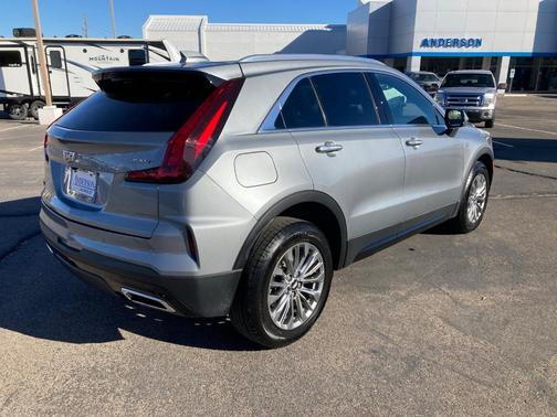 2024 Cadillac XT4 Premium Luxury