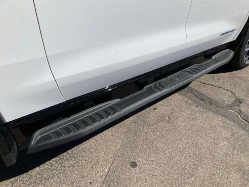 Summit White 2025 Chevrolet Silverado EV RST