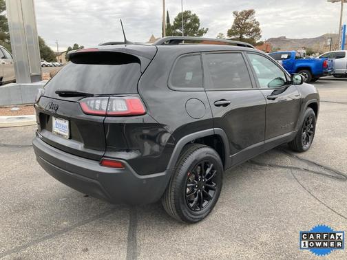 2023 Jeep Cherokee Altitude Lux