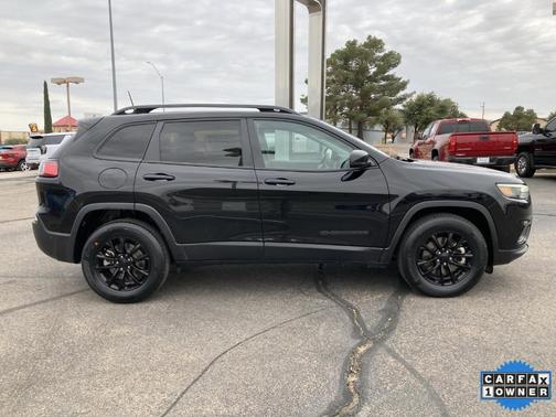 2023 Jeep Cherokee Altitude Lux