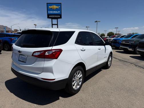 Summit White 2021 Chevrolet Equinox LS
