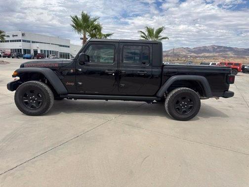 Black Clearcoat 2023 Jeep Gladiator Mojave