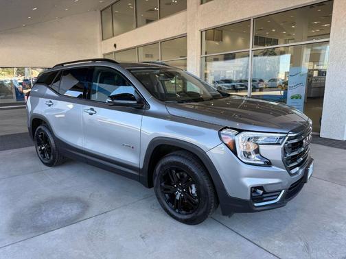 2024 GMC Terrain AT4