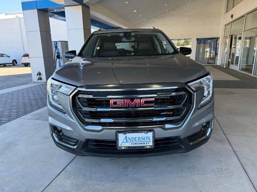 2024 GMC Terrain AT4