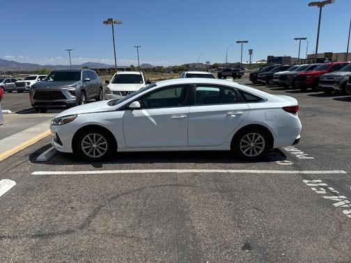 2018 Hyundai SONATA SE