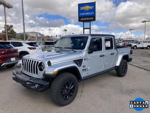 2023 Jeep Gladiator Sport
