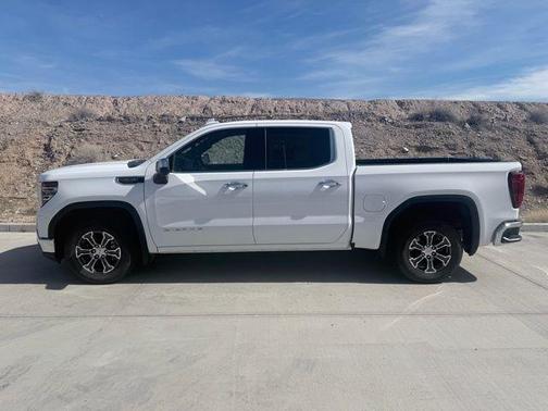 Summit White 2024 GMC Sierra 1500 SLT