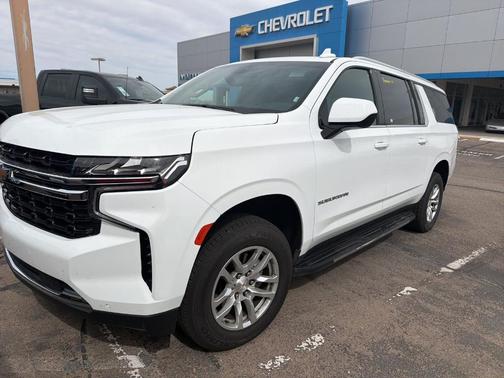 2024 Chevrolet Suburban LT