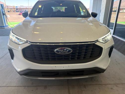 Oxford White 2024 Ford Escape Active
