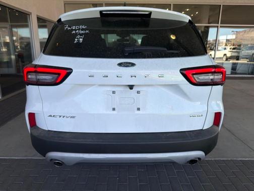 Oxford White 2024 Ford Escape Active