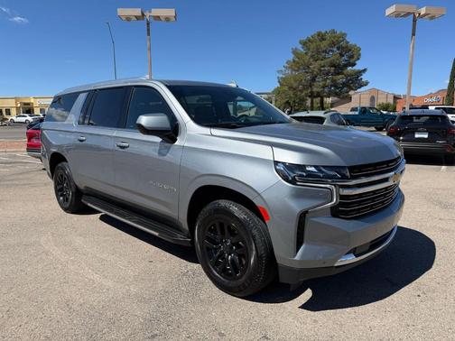 Sterling Gray Metallic 2023 Chevrolet Suburban LT