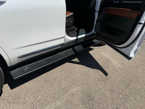 White Frost Tri-Coat 2024 GMC Yukon Denali Ultimate
