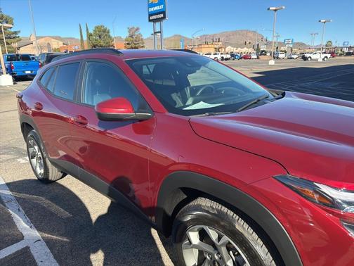2024 Chevrolet Trax LT
