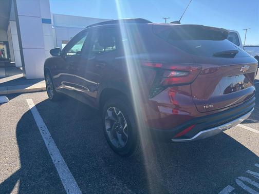 2024 Chevrolet Trax LT