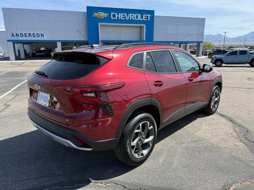 2024 Chevrolet Trax LT