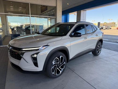 White Sand 2026 Chevrolet Trax 2RS